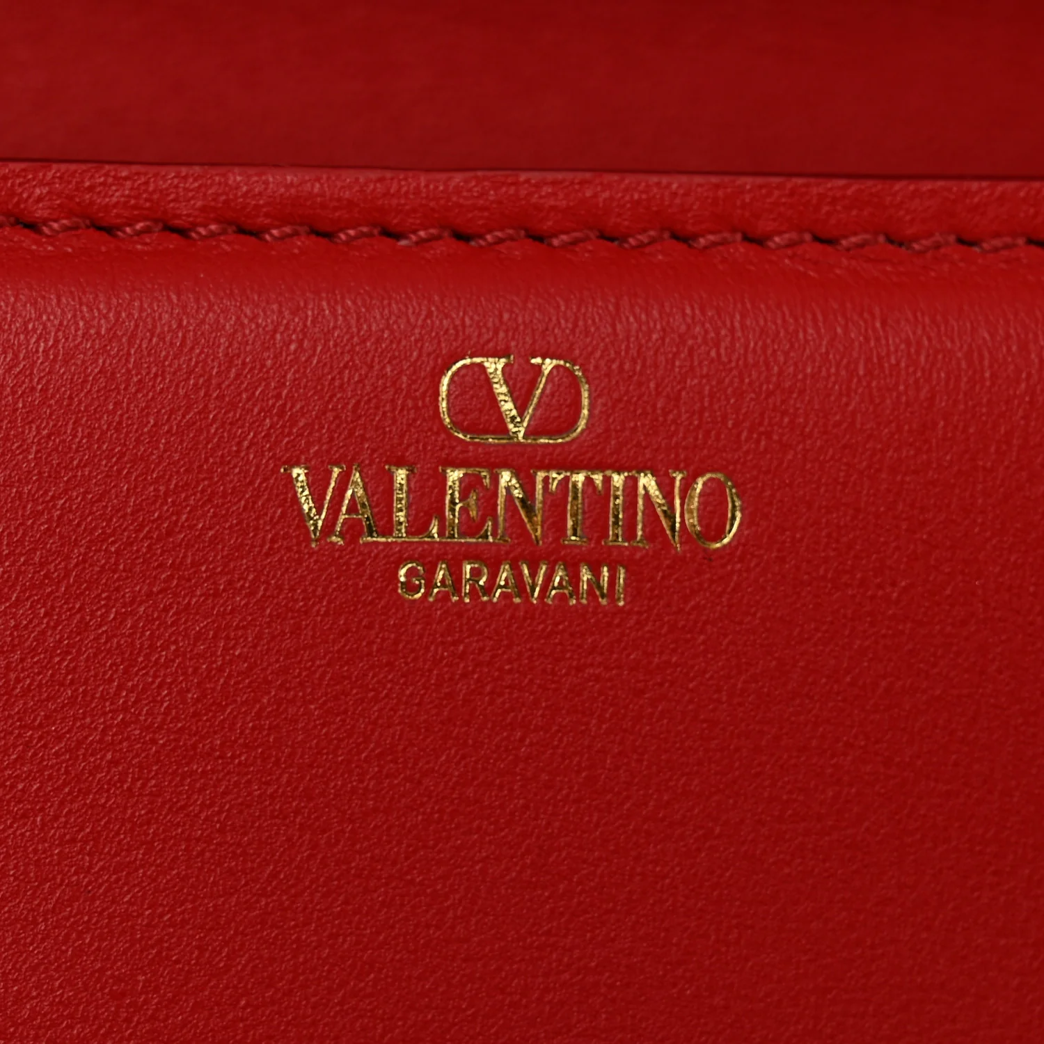Calfskin Enamel Vlogo Small Loco Shoulder Bag Rouge Pur - Image 6