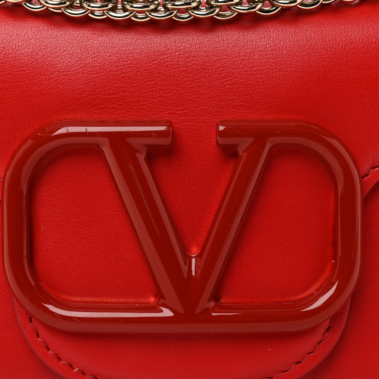 Calfskin Enamel Vlogo Small Loco Shoulder Bag Rouge Pur - Image 7