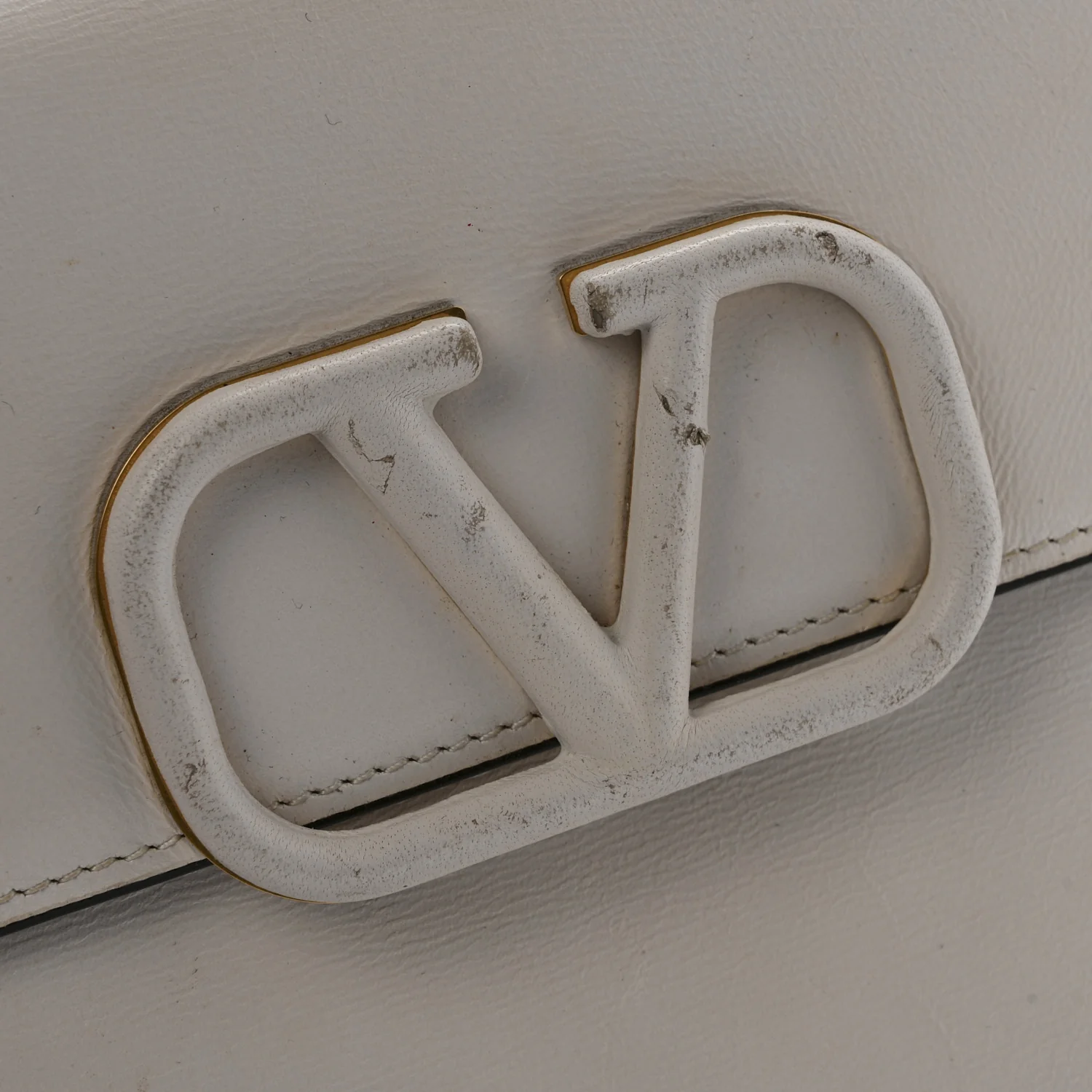Calfskin Vlogo Envelope Clutch White - Image 8