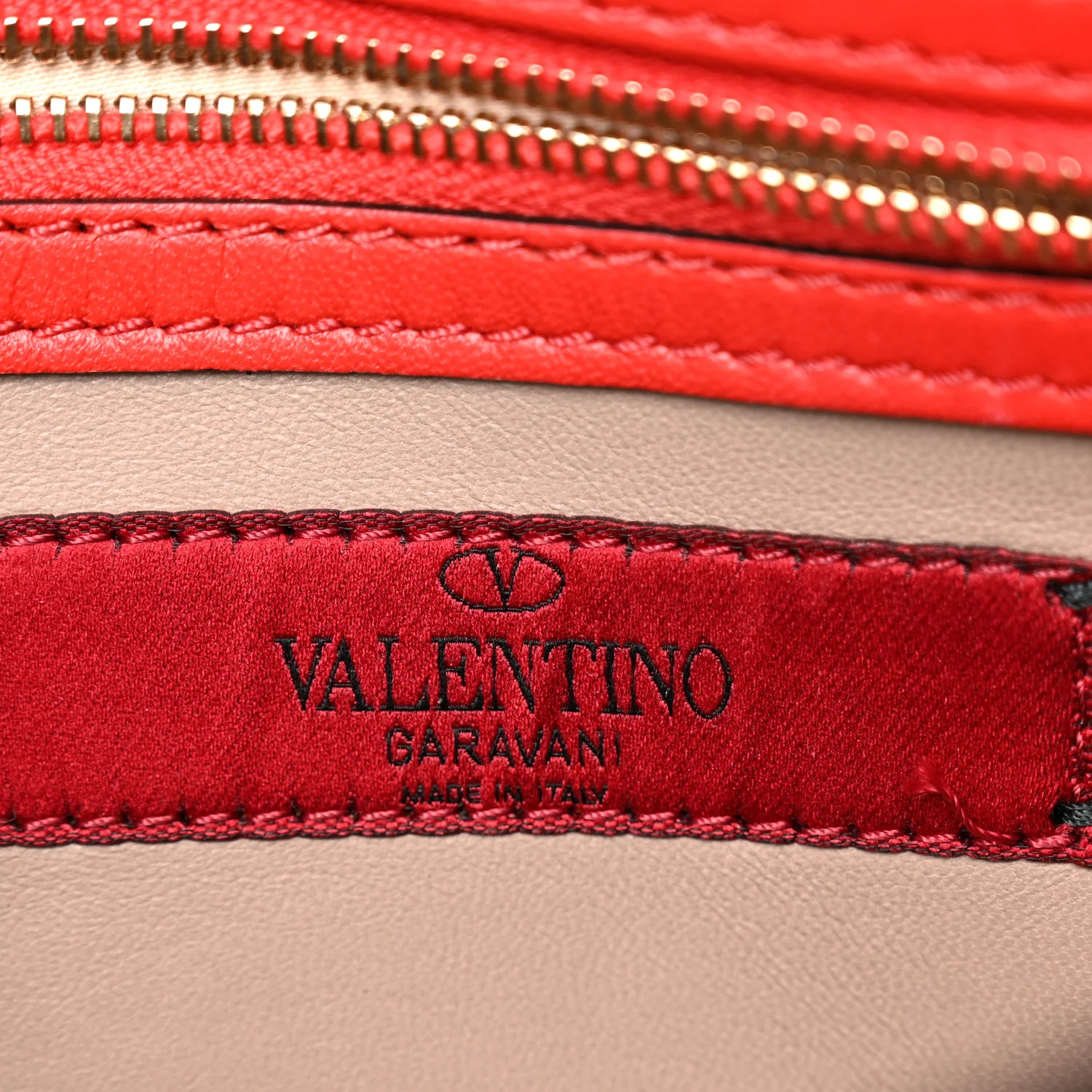 Nappa Rockstud Wristlet Clutch Rosso Valentino - Image 6