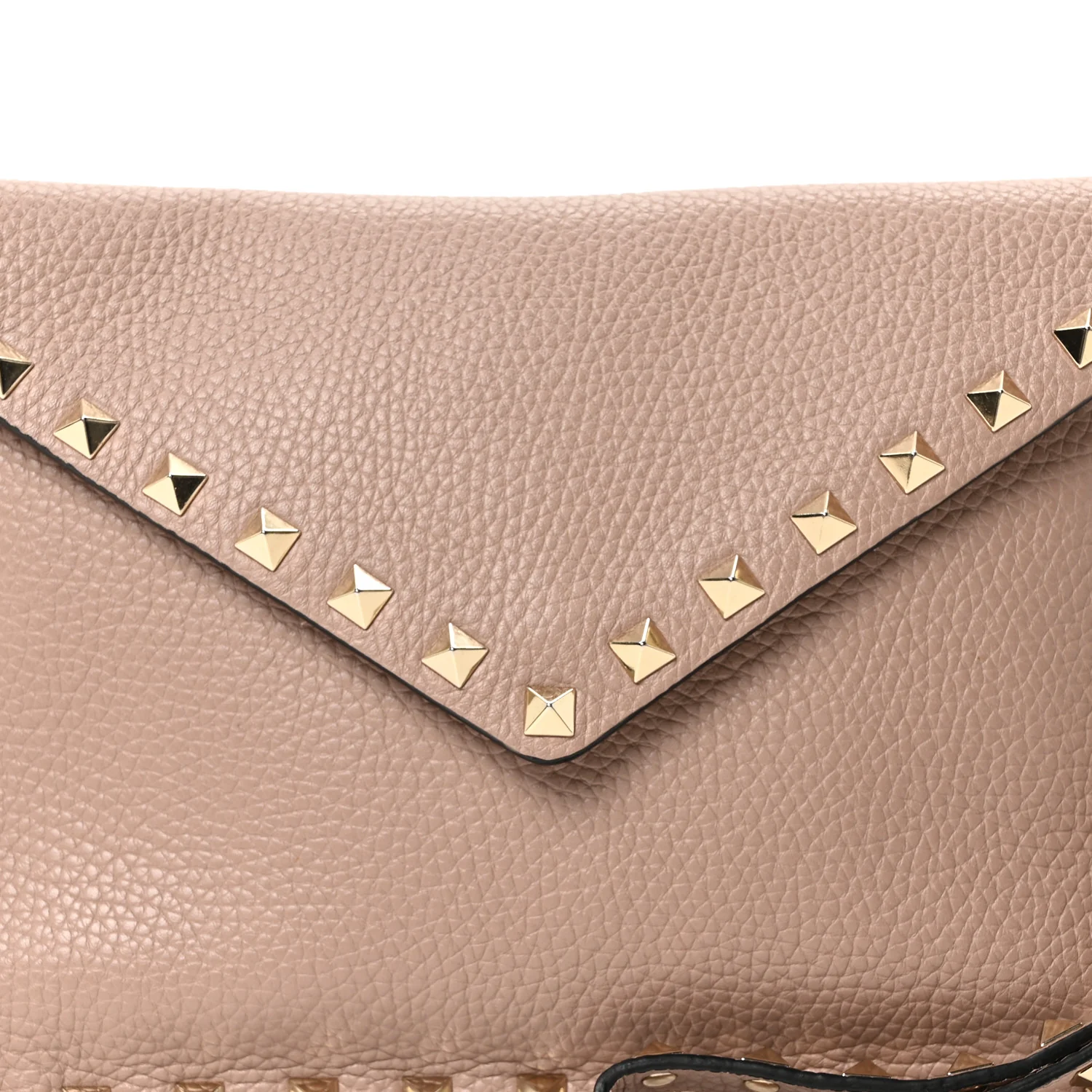Pebbled Calfskin Medium Rockstud Envelope Flat Wristlet Pouch  Poudre - Image 7