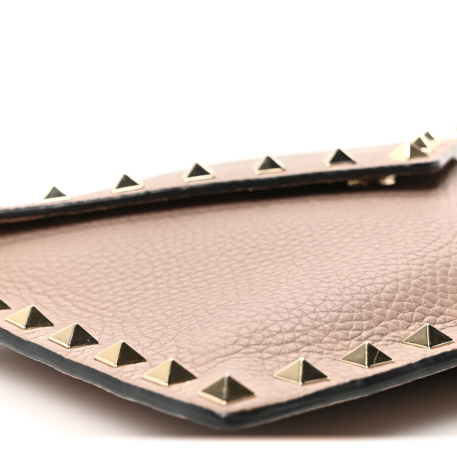 Pebbled Calfskin Medium Rockstud Envelope Flat Wristlet Pouch  Poudre - Image 8
