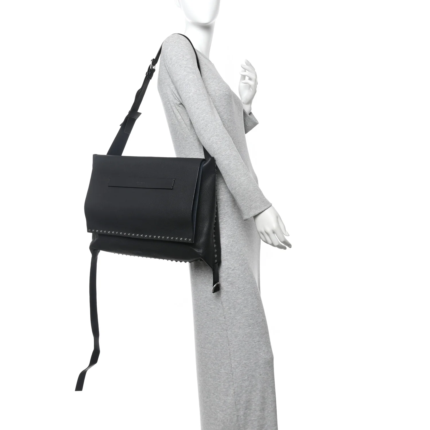 Pebbled Calfskin Rockstud Messenger Black - Image 2