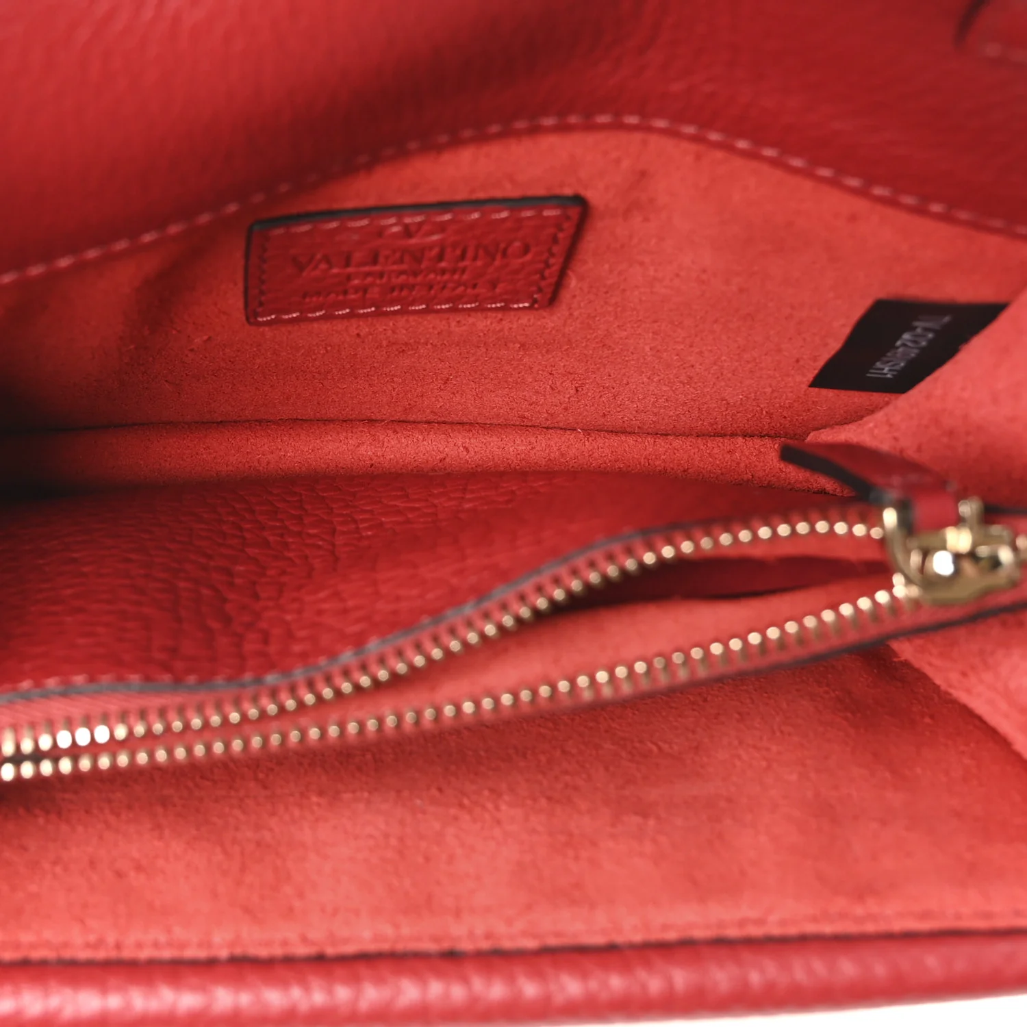 Pebbled Calfskin Rockstud Wallet on Chain Rouge Pur - Image 5