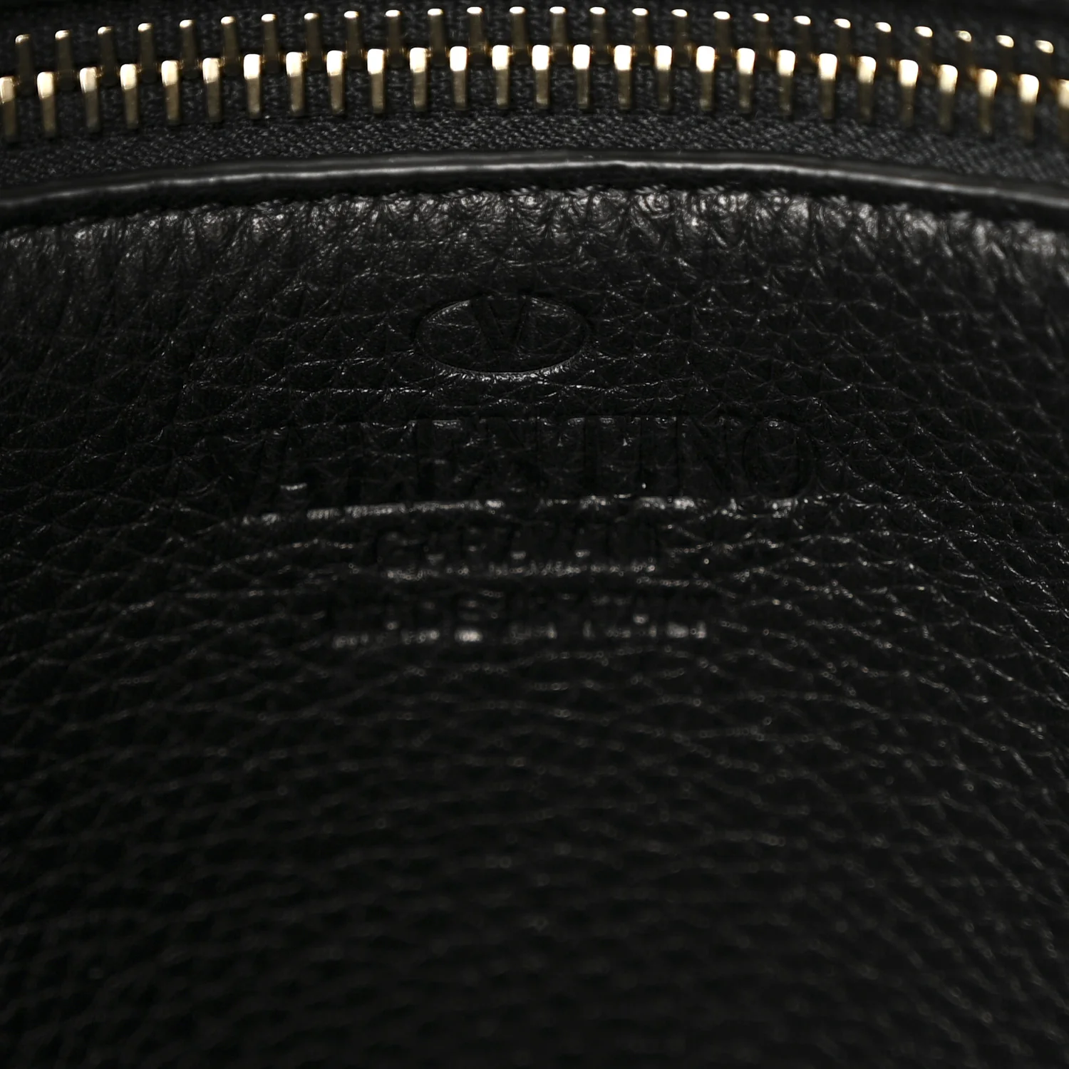 Pebbled Calfskin Small Rockstud Flip-Lock Messenger Bag Black - Image 6