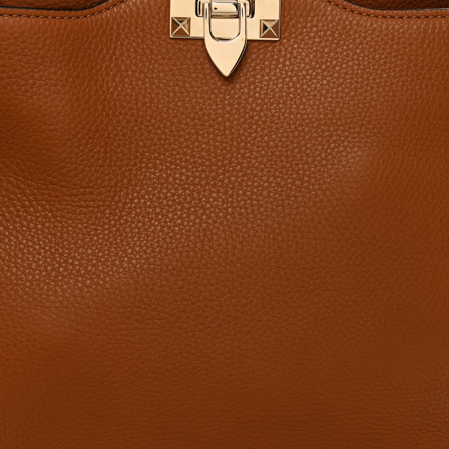 Pebbled Calfskin Small Rockstud Flip-Lock Messenger Bag Light Cuir - Image 7