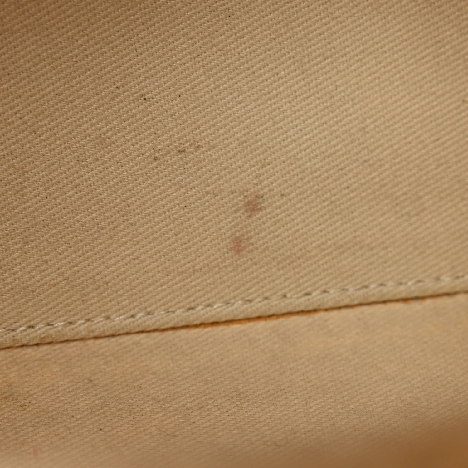 Raffia Grained Calfskin Small Rockstud Vlogo Tote Naturale - Image 10