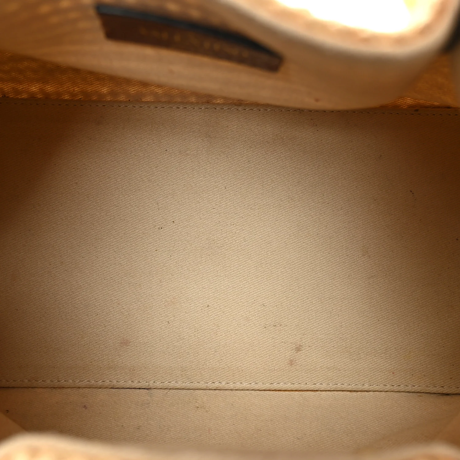 Raffia Grained Calfskin Small Rockstud Vlogo Tote Naturale - Image 5
