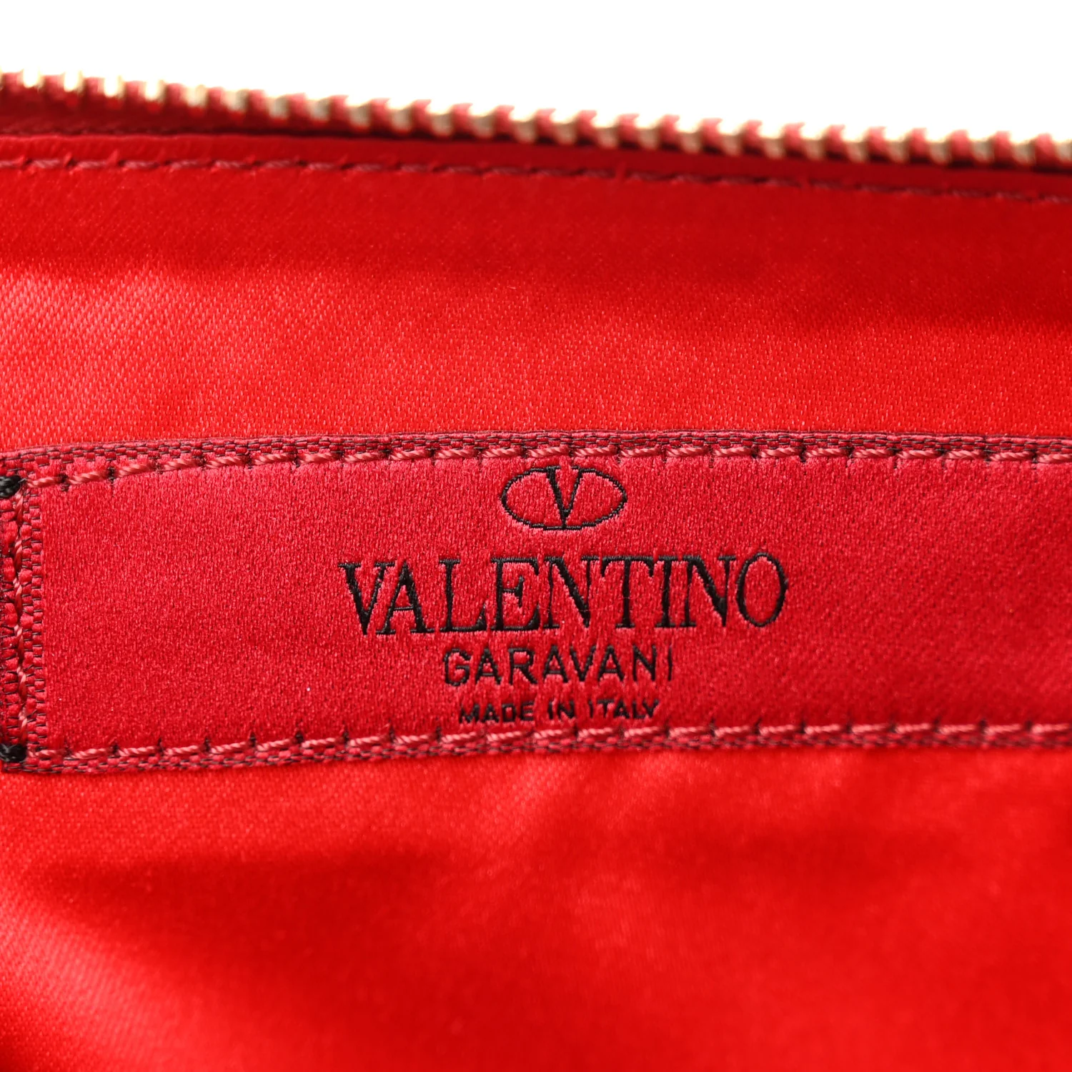 Vitello Monochrome Large Rockstud Zip Pouch Red - Image 6