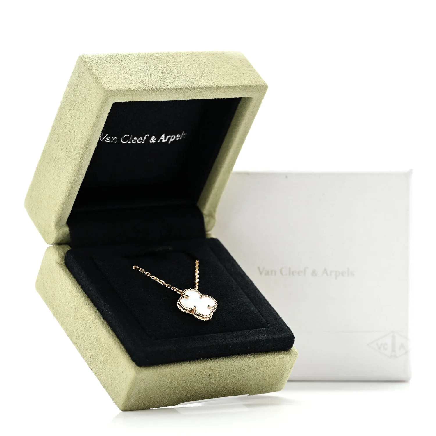 18K Yellow Gold Mother of Pearl Vintage Alhambra Pendant Necklace - Image 6