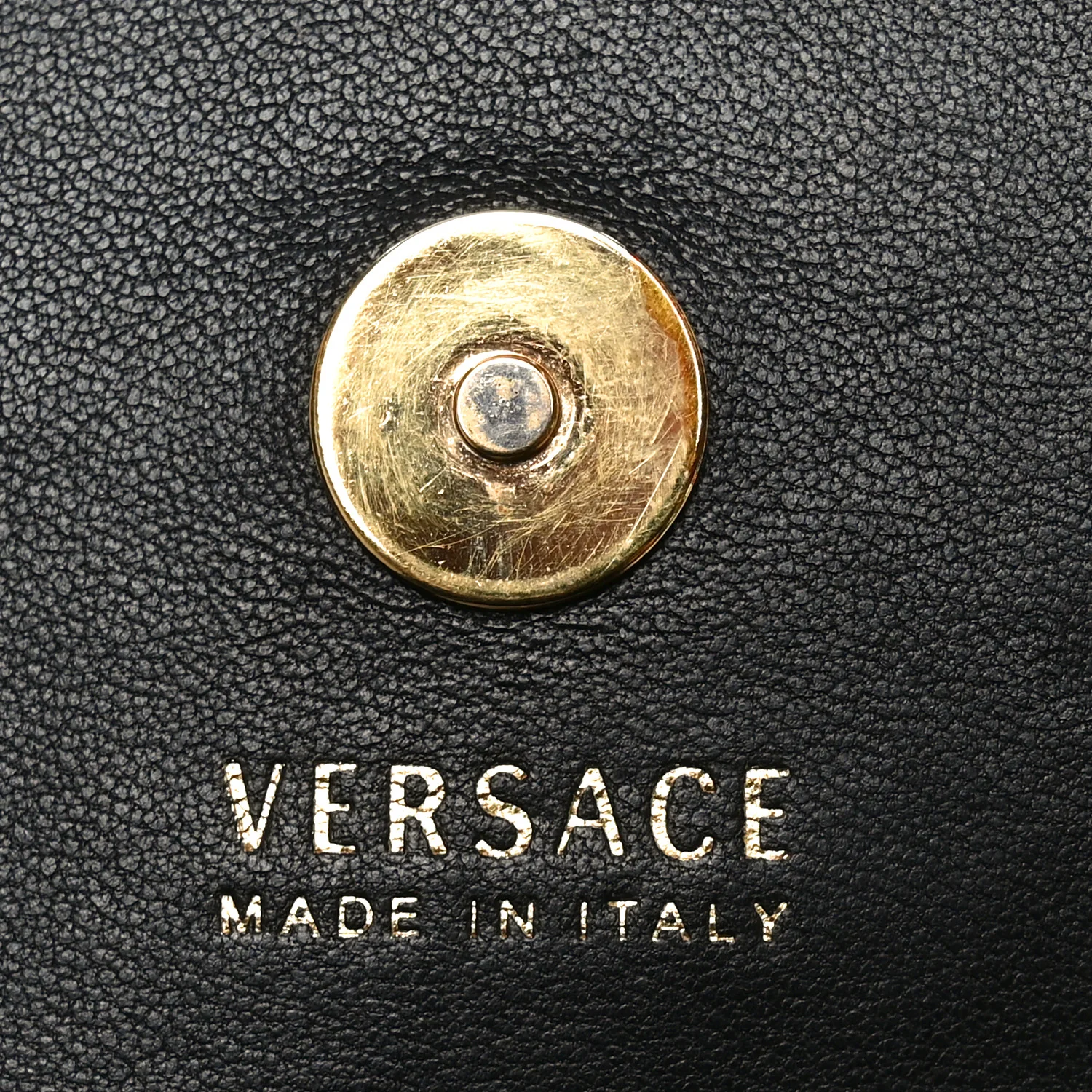 Vitello Mini Virtus Chain Clutch Black - Image 5